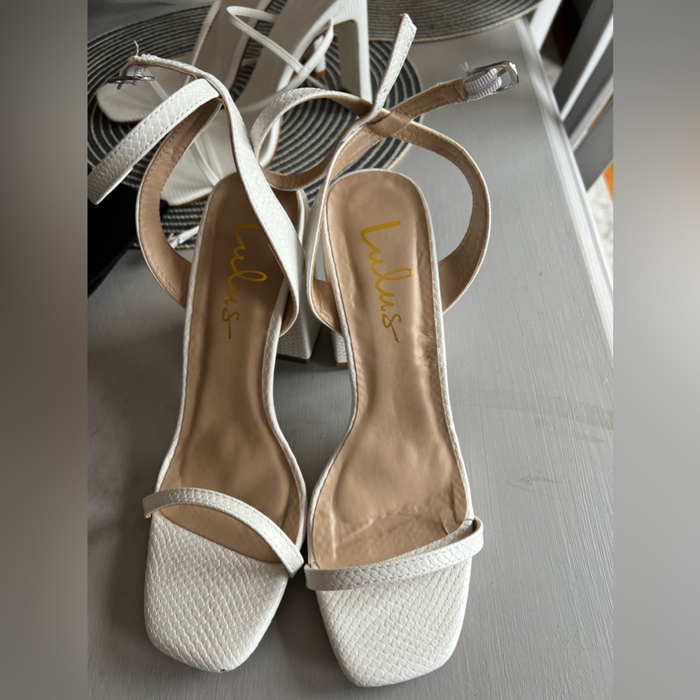 Brand new ankle strap lulus heels